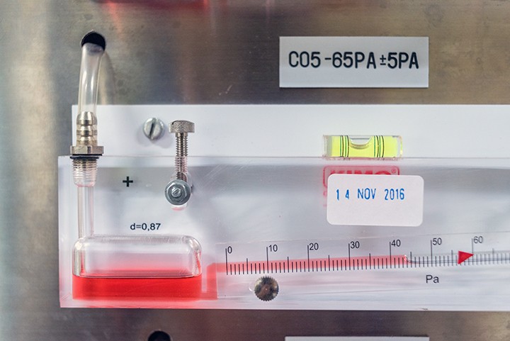 Pressure control for the BSL-3 laboratory