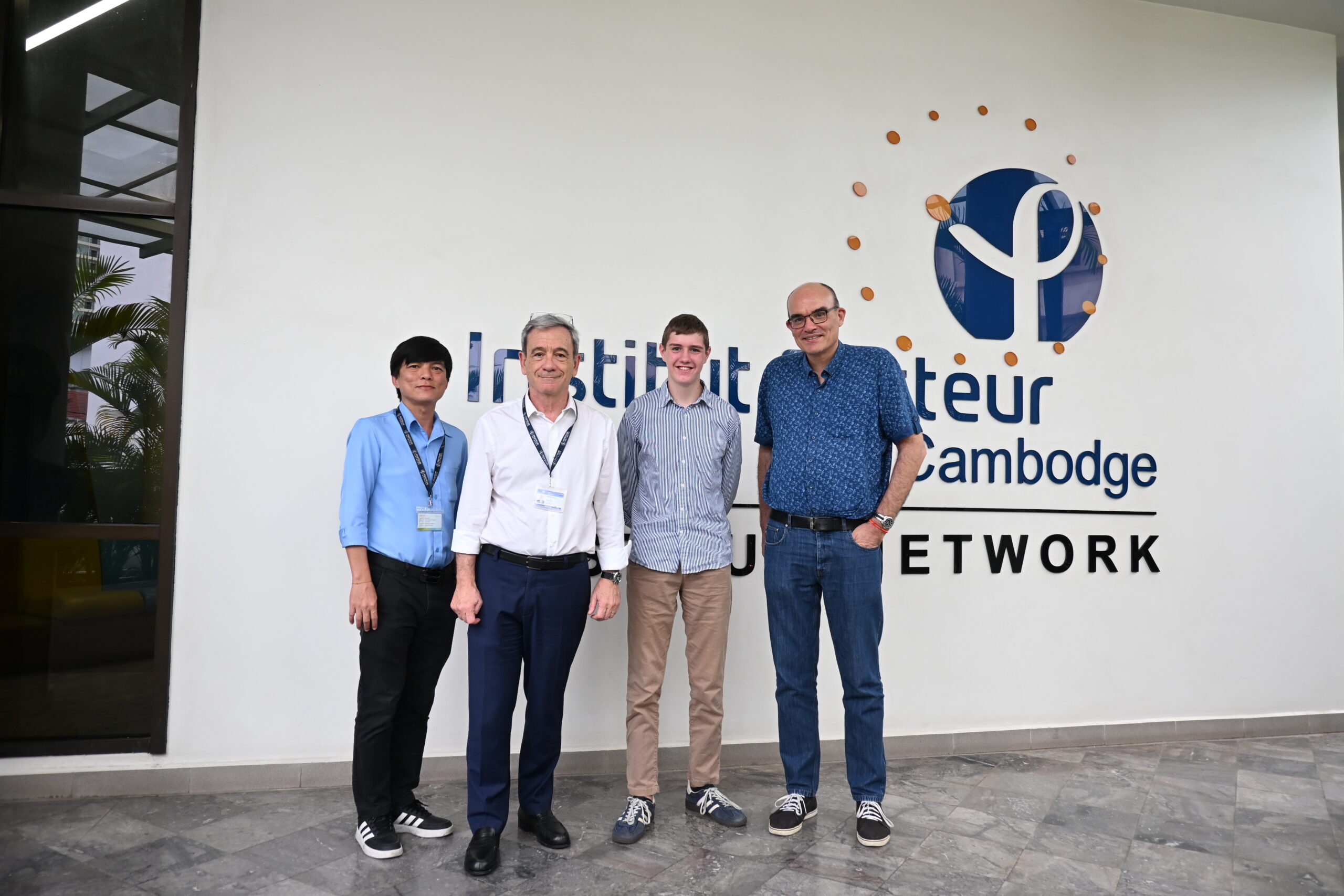 Welcoming Student from Lycée René Descartes, Phnom Penh